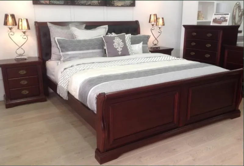 AW Victoria King and Queen Beds (Burgundy) - American Grandis