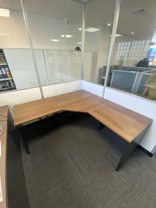 GP Regal System 3 Piece Corner Workstation thumbnail 2