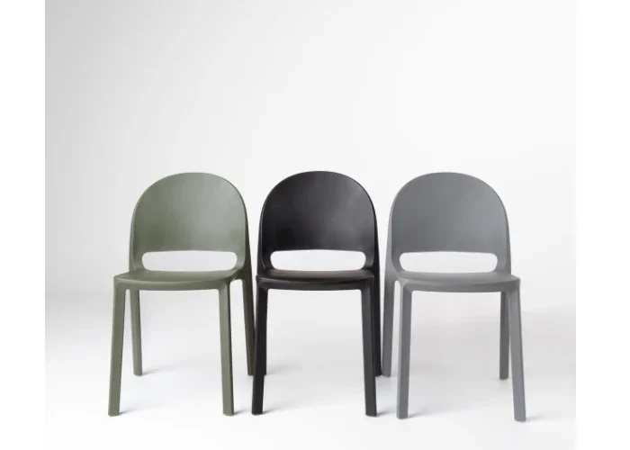 DD Domi Stackable Outdoor Breakout Chair