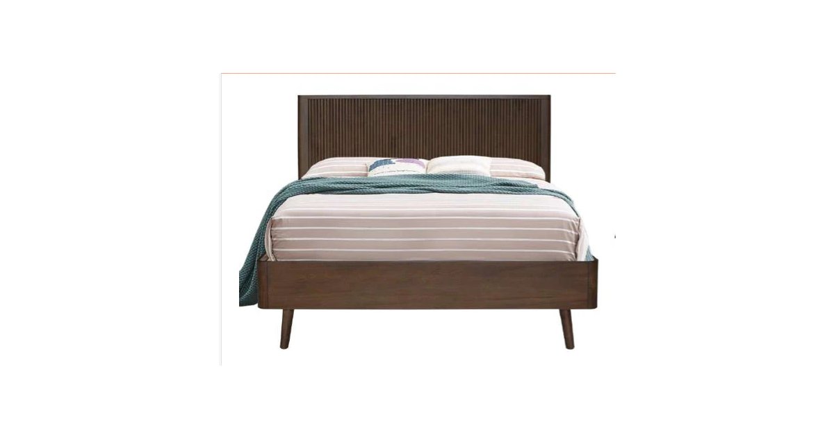 Brown is back: dark timber and warm colour in 2026