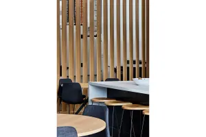 DD Saddle Timber Seat Metal Leg Counter Stool thumbnail 3