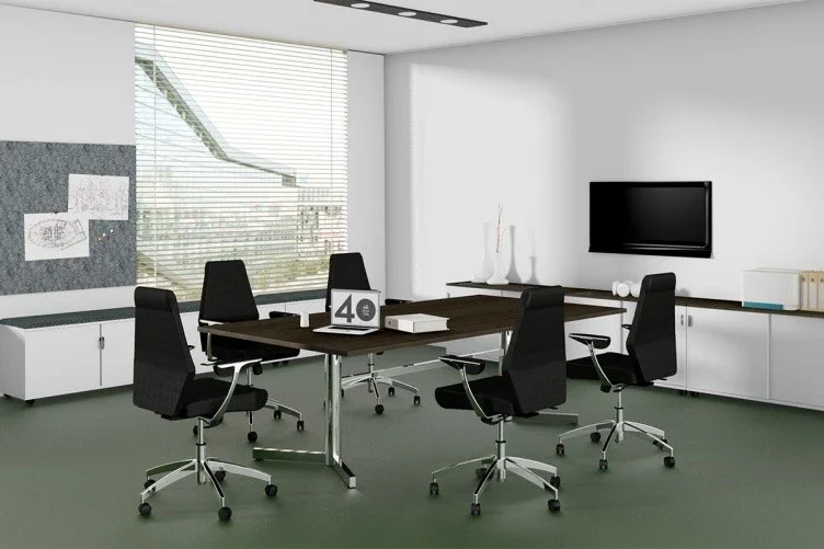 DD Supreme Chrome Base Boardroom Table
